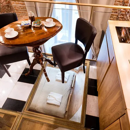 Stare Aparthotel