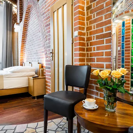 ستير مياستو الفندقية