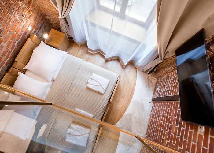 ستير مياستو الفندقية