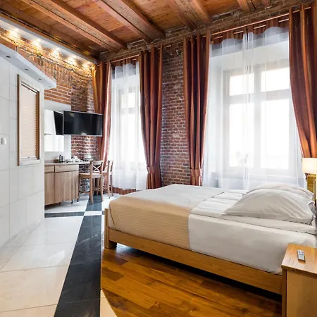 Stare Apartahotel 4*