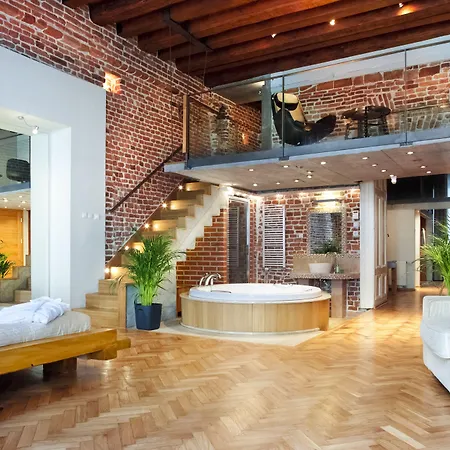 Stare Apartahotel 4*