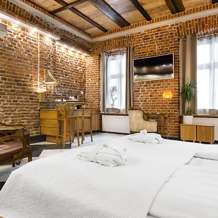 Stare Aparthotel